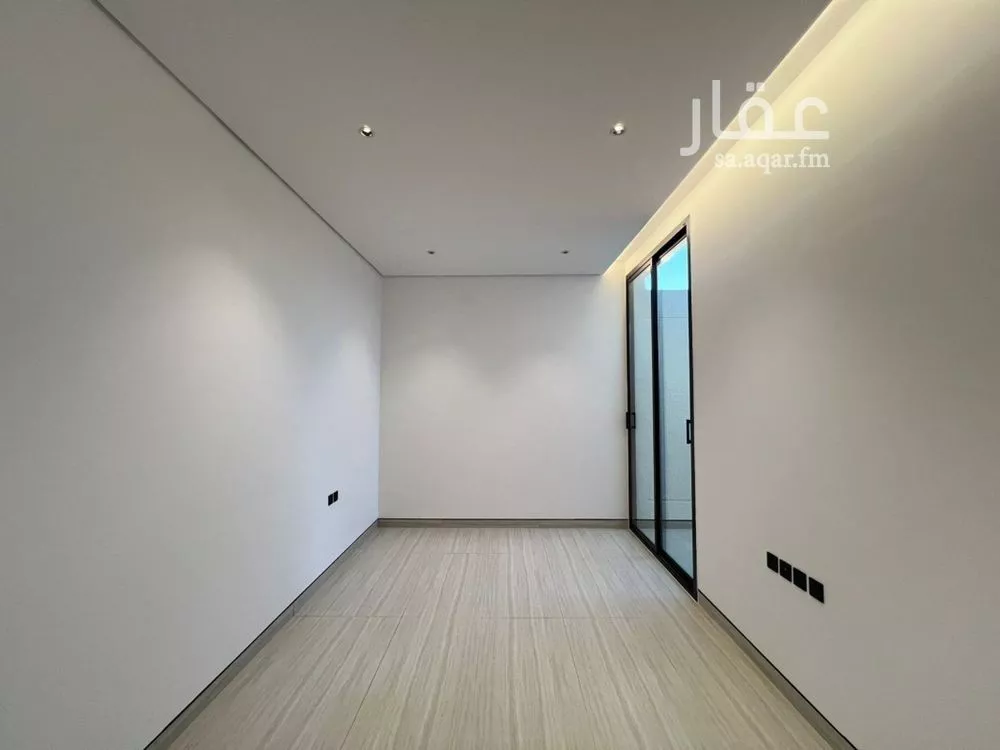 دور 3 غرف في العارض 8