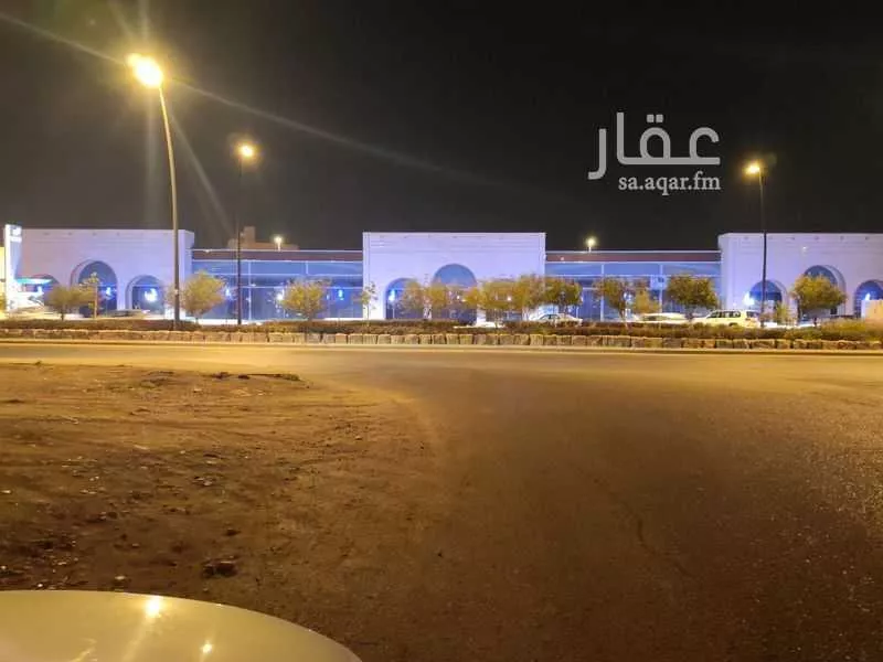 7805 sqm building in Al Uyun 3