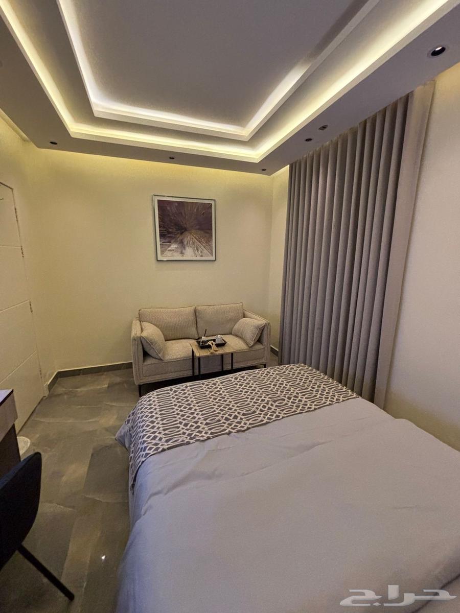 شقة 1 غرف في الملقا 7