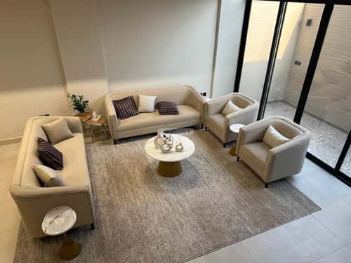 فيلا 4 غرف في العارض 13