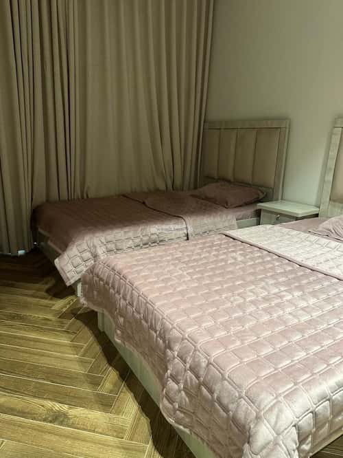 فيلا 4 غرف في العارض 7