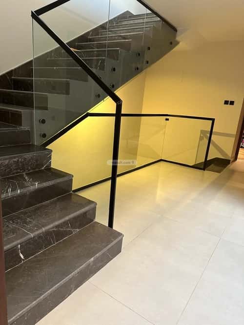 فيلا 4 غرف في العارض 10