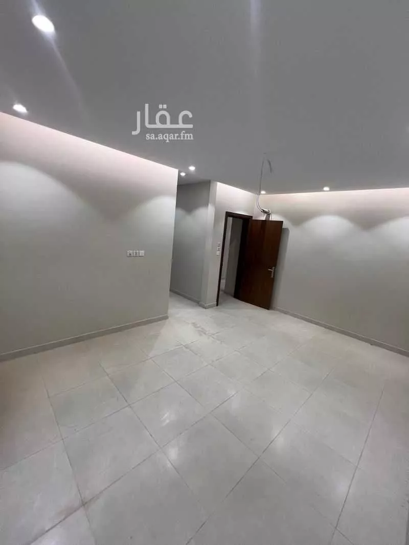 4 bedroom apartment in Al Ajwad 8