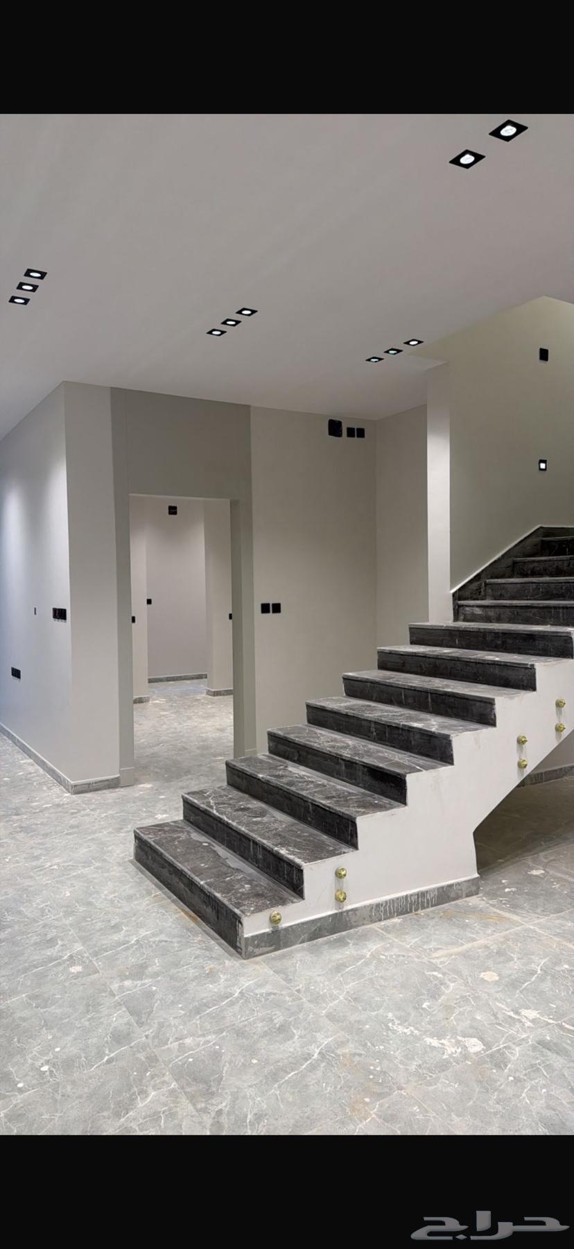 فيلا 4 غرف في الملك فيصل 4