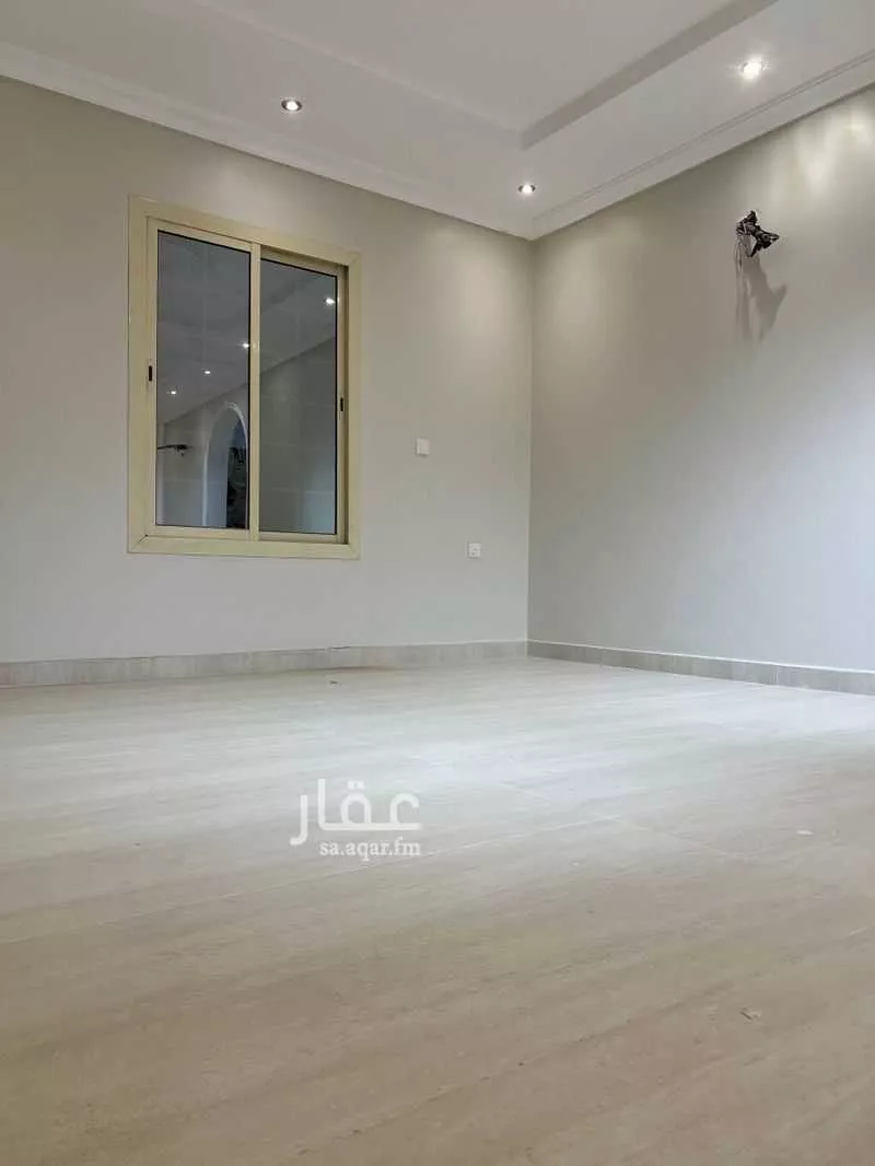 شقة 4 غرف في الريان 2