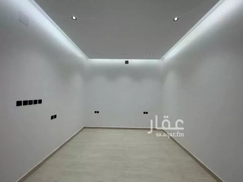 فيلا 6 غرف في العريجاء الوسطى 15