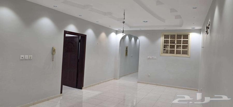 شقة 3 غرف في العزيزية 2