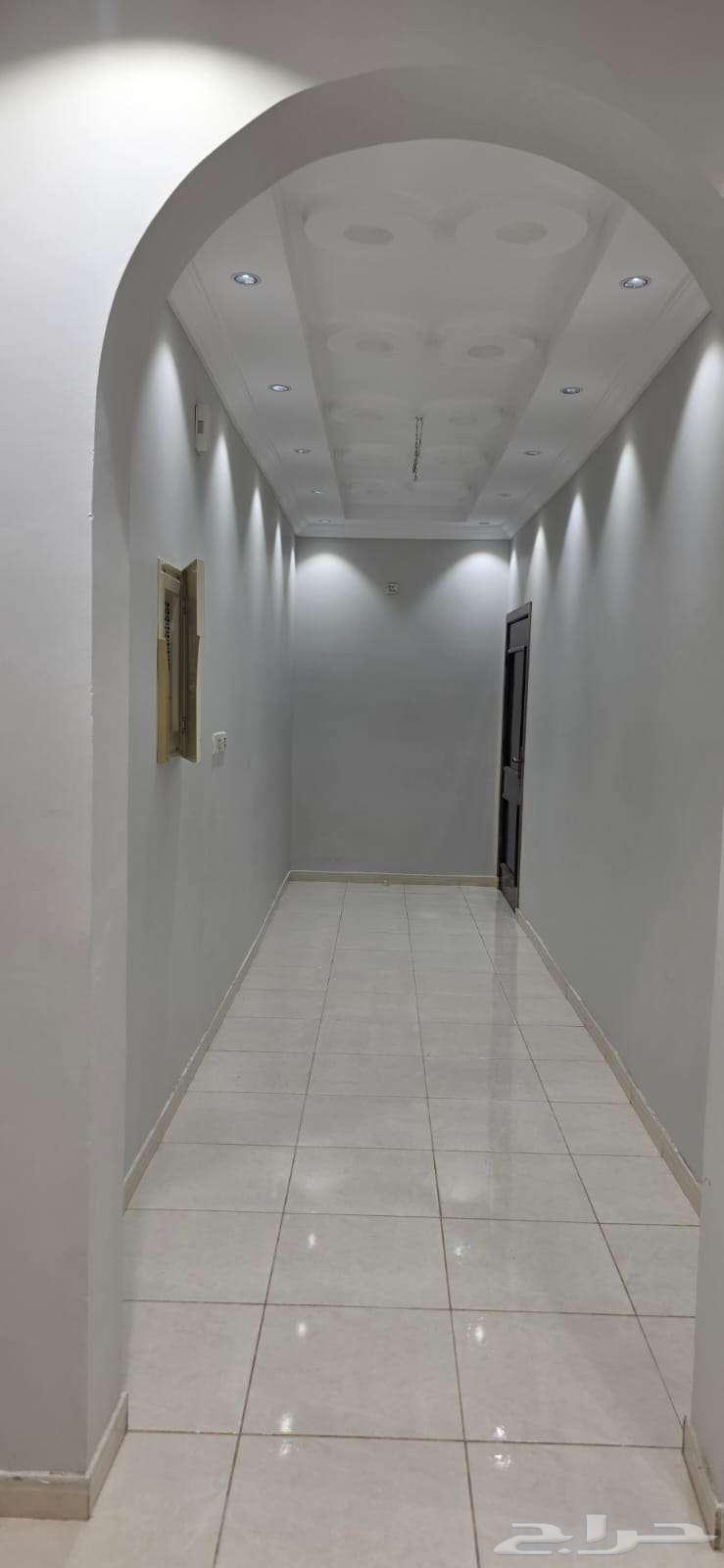 شقة 3 غرف في العزيزية 3