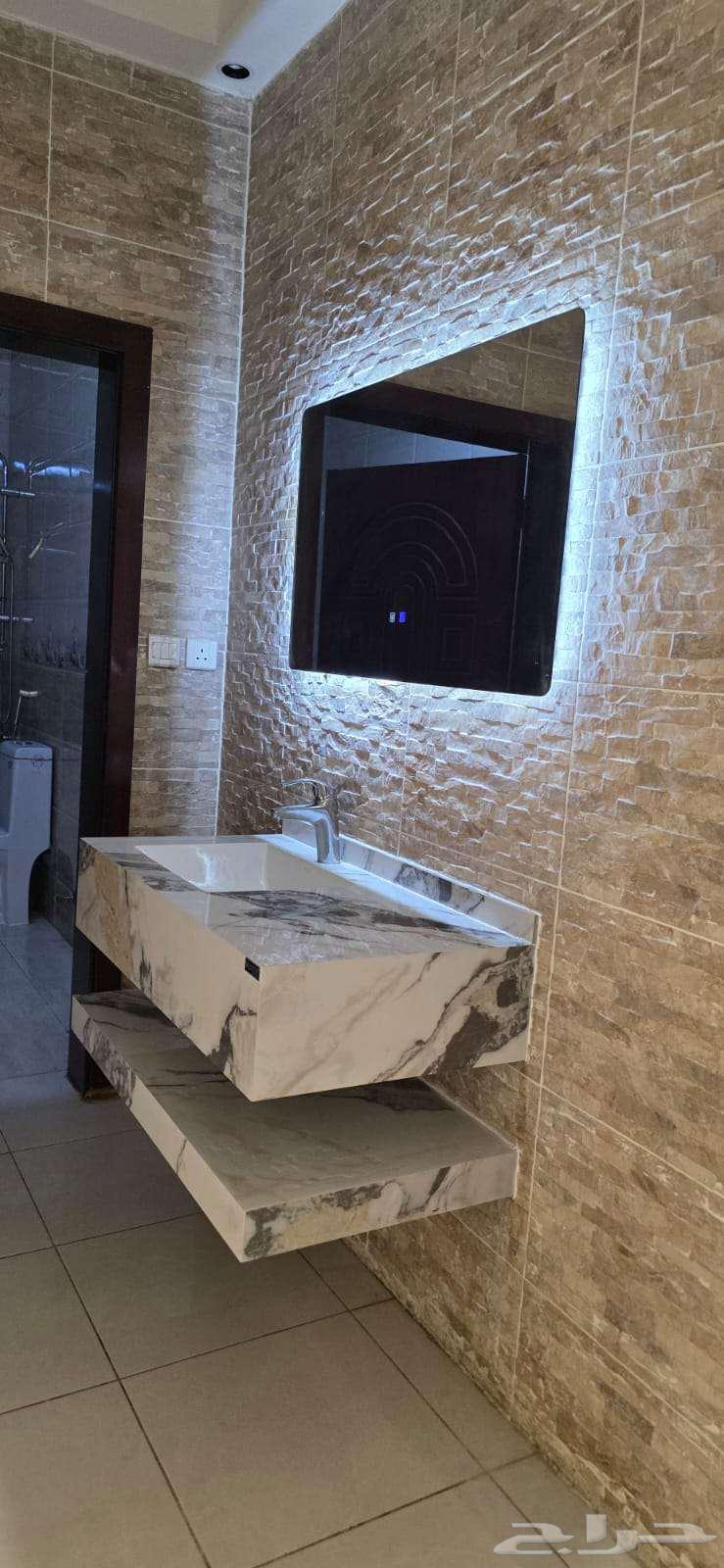 شقة 3 غرف في العزيزية 7