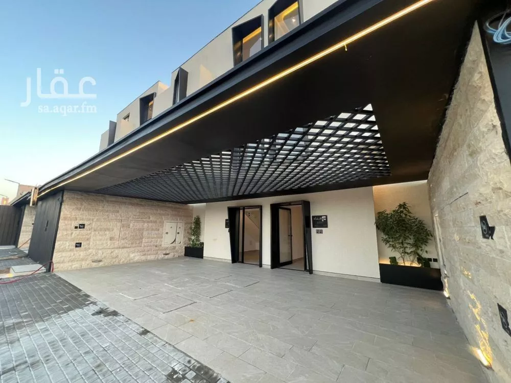 3 bedroom floor in Al Aridh 2