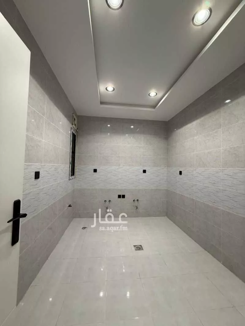 5 bedroom apartment in Al Wahah 3