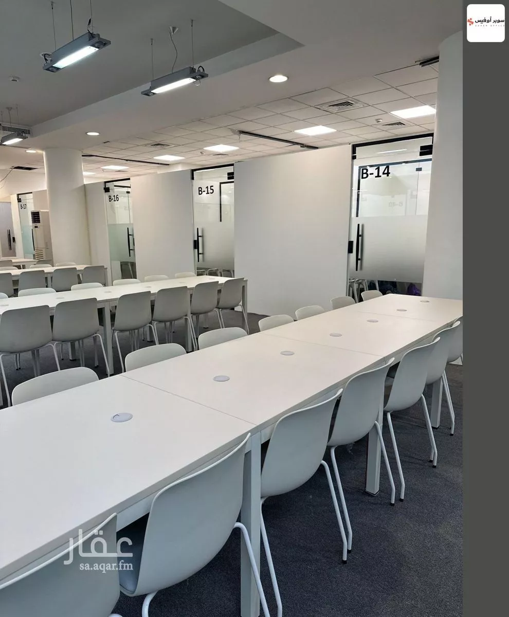 مكتب 10829 م² في الروضة 18