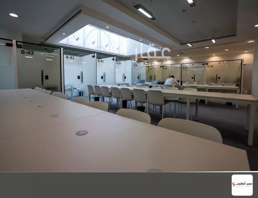 مكتب 10829 م² في الروضة 5