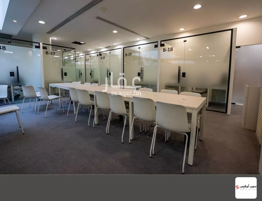 مكتب 10829 م² في الروضة 9