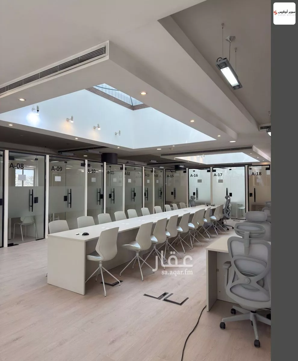 مكتب 10829 م² في الروضة 4