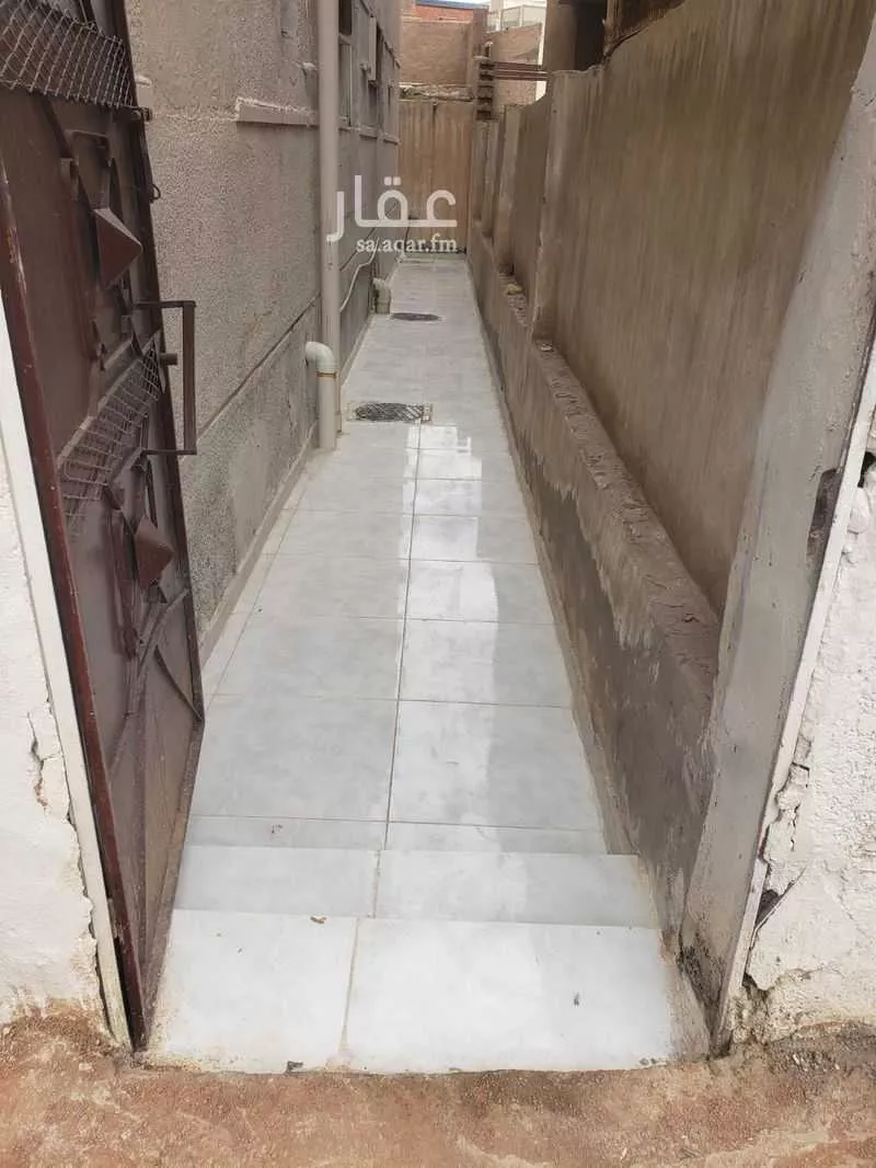 عمارة 328 م² في السقيا 2