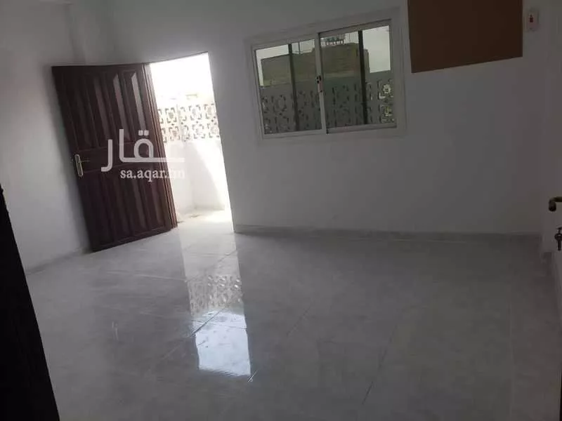 عمارة 328 م² في السقيا 5