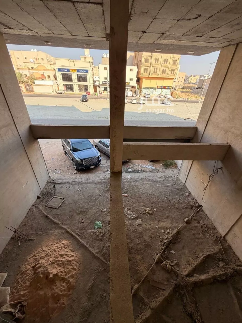 محل 596 م² في الملك فهد 8