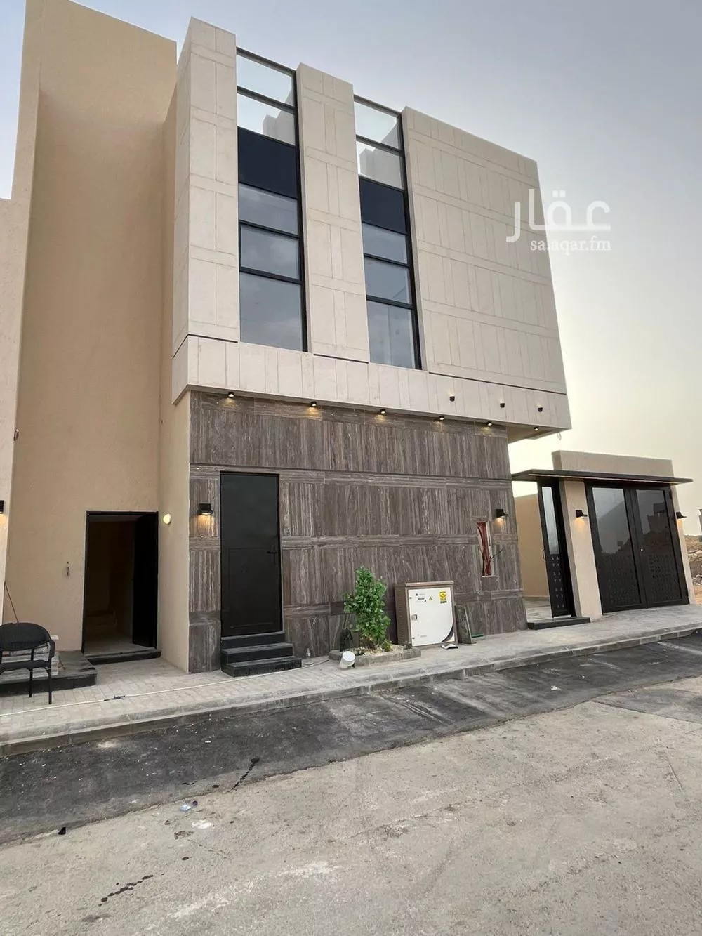 5 bedroom villa in Al Mahdiyyah 2
