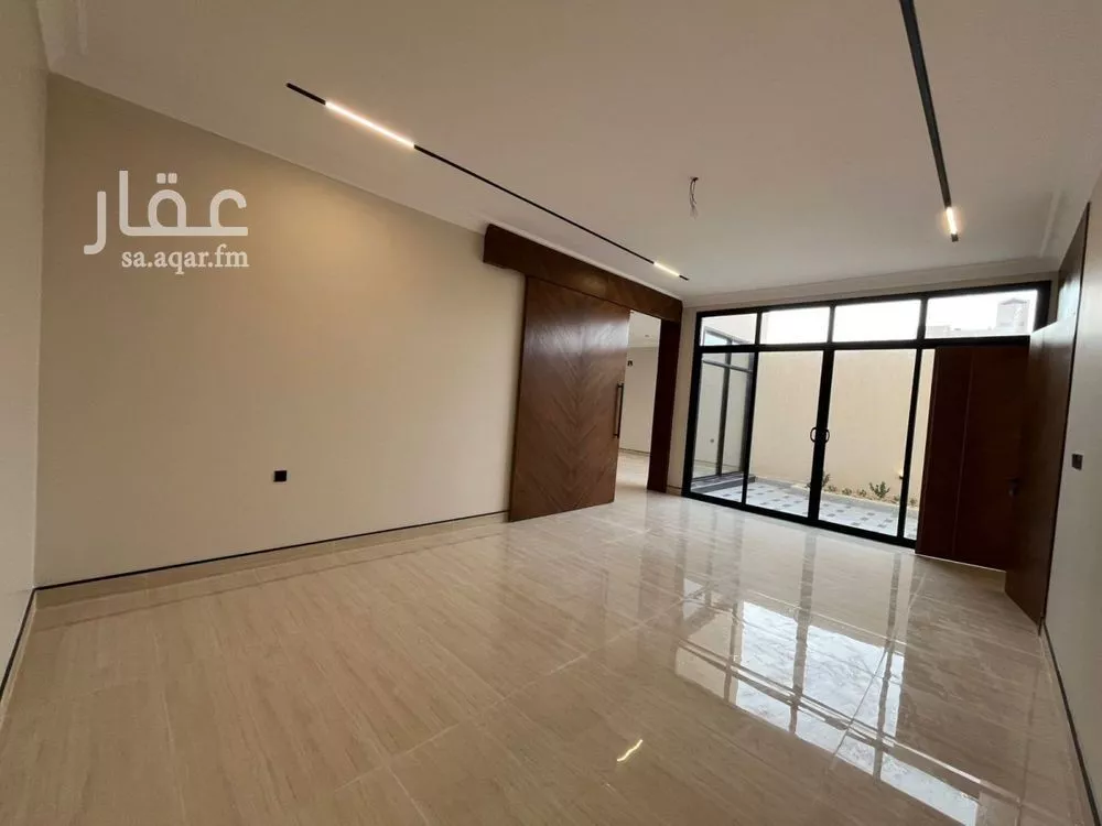 5 bedroom villa in Al Mahdiyyah 13