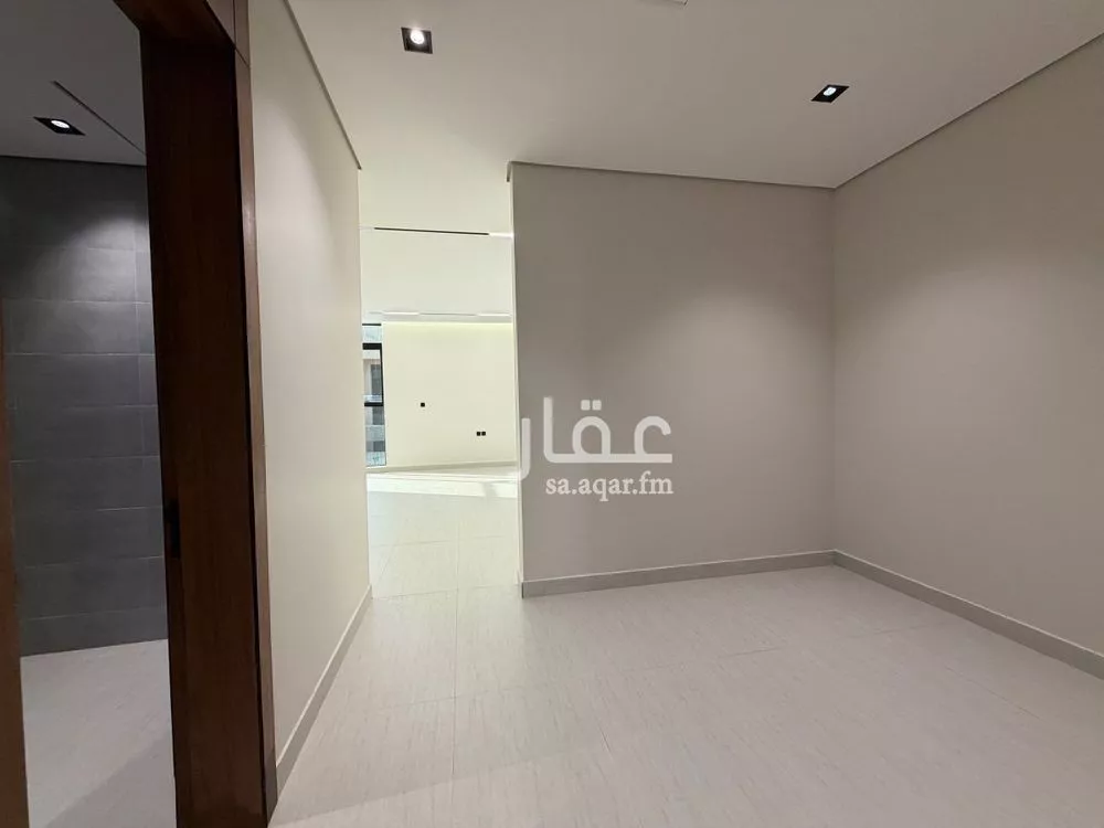 5 bedroom villa in Al Narjis 2
