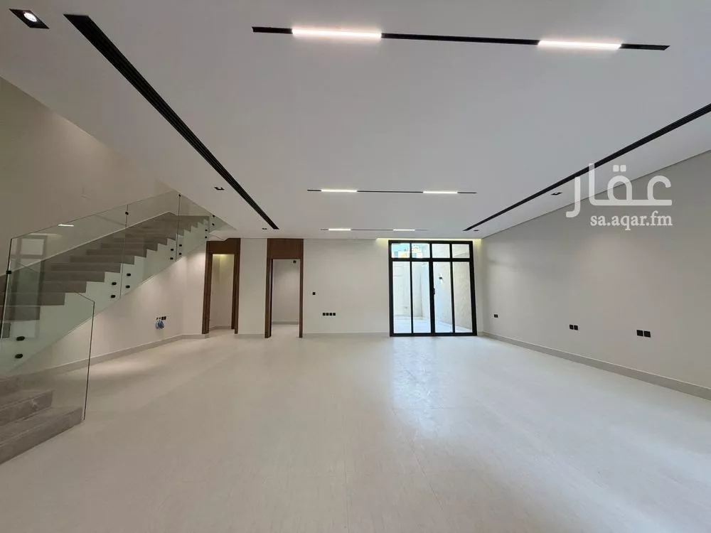 5 bedroom villa in Al Narjis 4