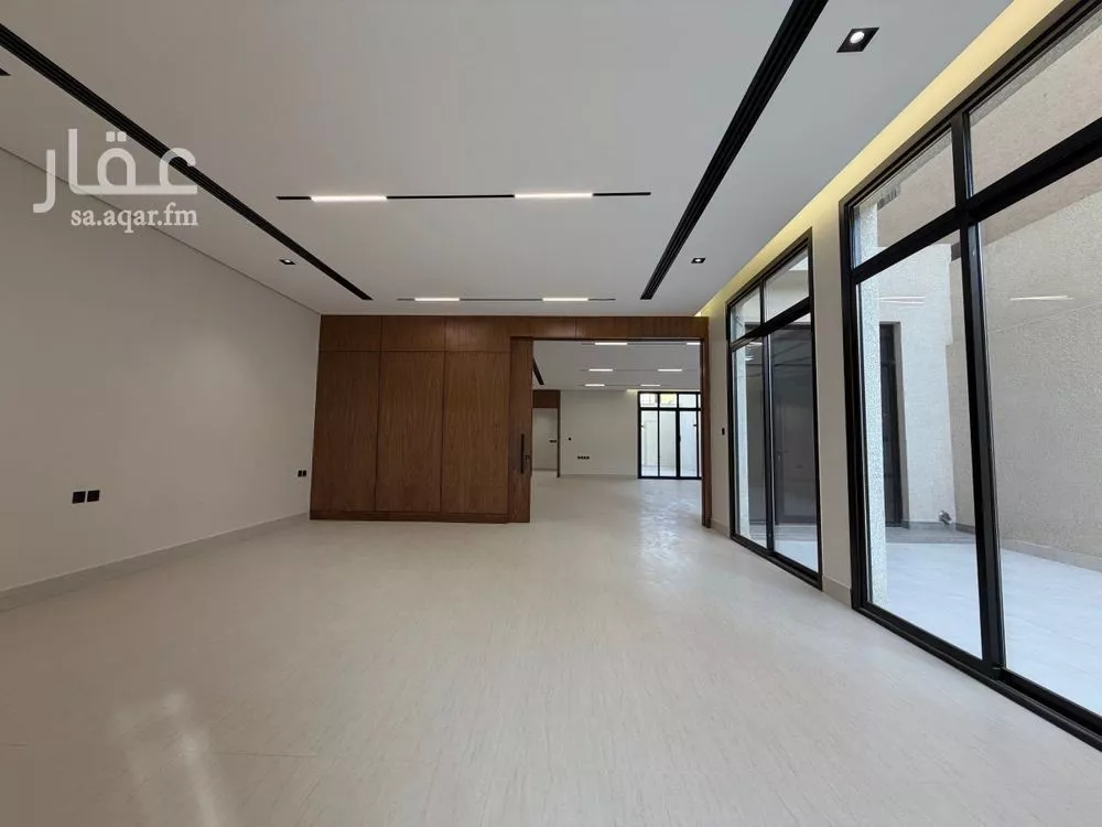 5 bedroom villa in Al Narjis 8