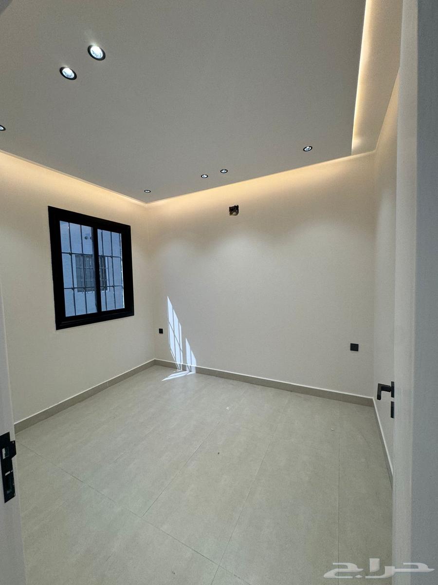 شقة 4 غرف في الندوة 2