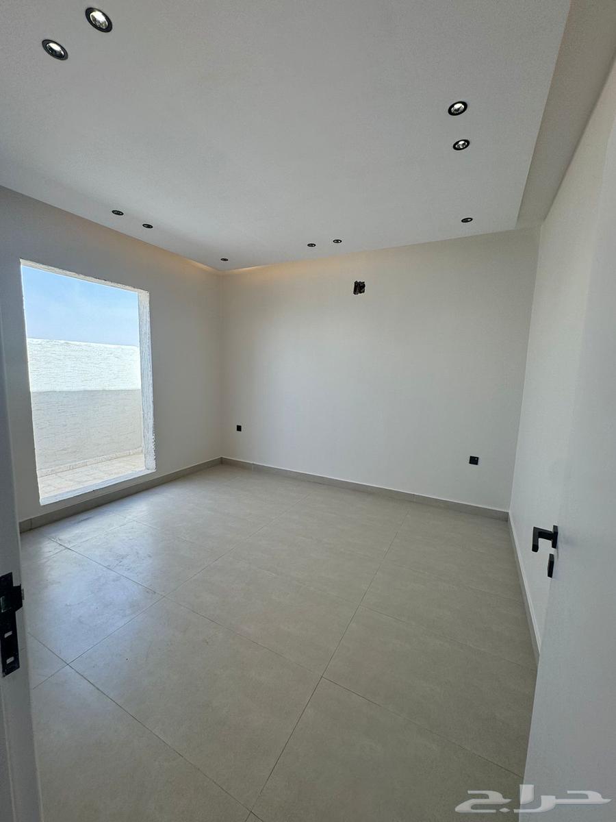 شقة 4 غرف في الندوة 5