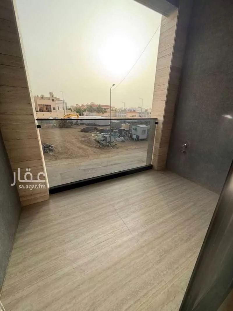 دور 4 غرف في الملك عبدالله 11