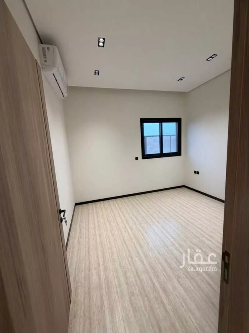 دور 4 غرف في الملك عبدالله 21