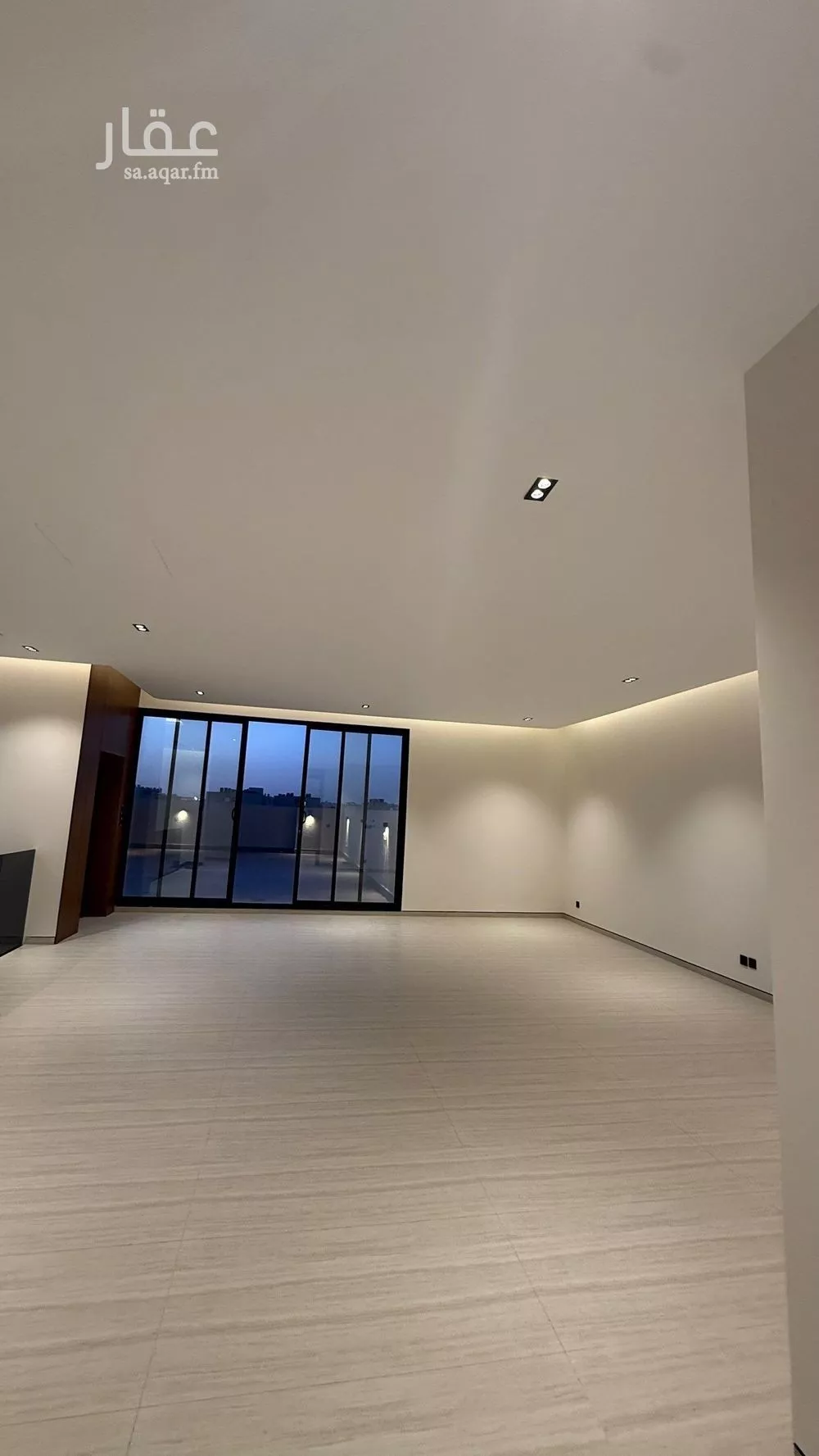 فيلا 5 غرف في العارض 3