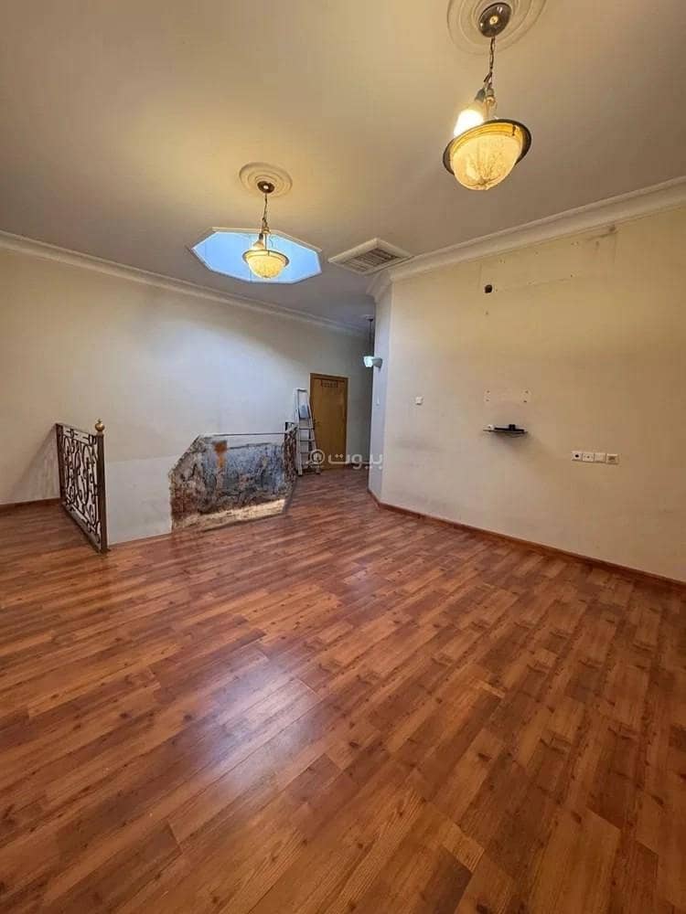 4 bedroom villa in Shubra, Riyadh 14