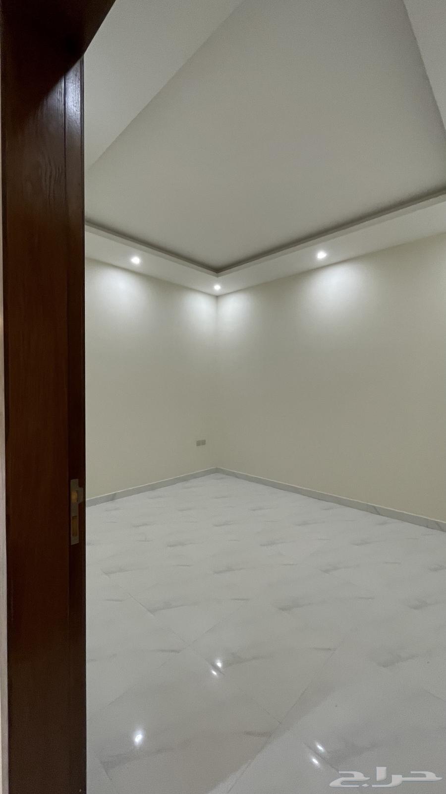 شقة 5 غرف في العريجاء الغربية 13