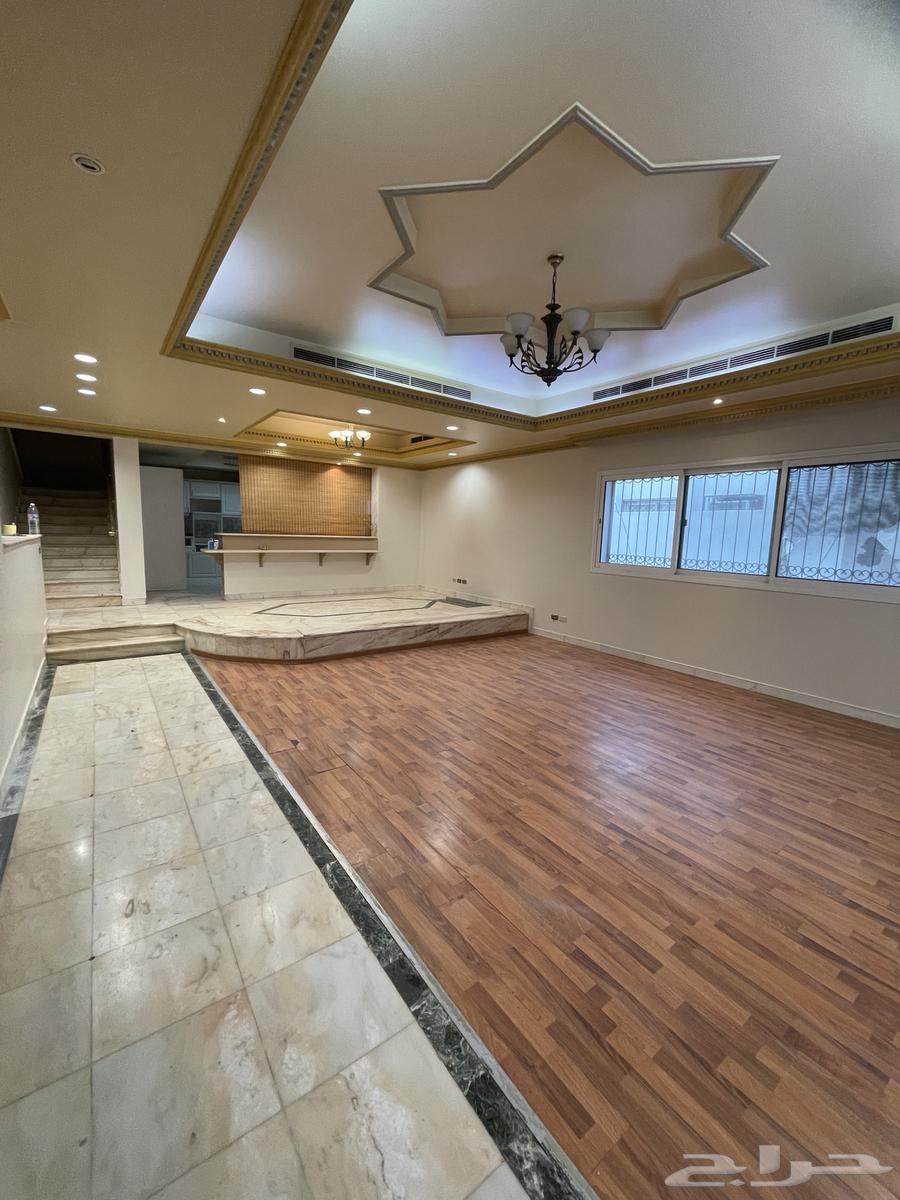 فيلا 7 غرف في الصفا 5