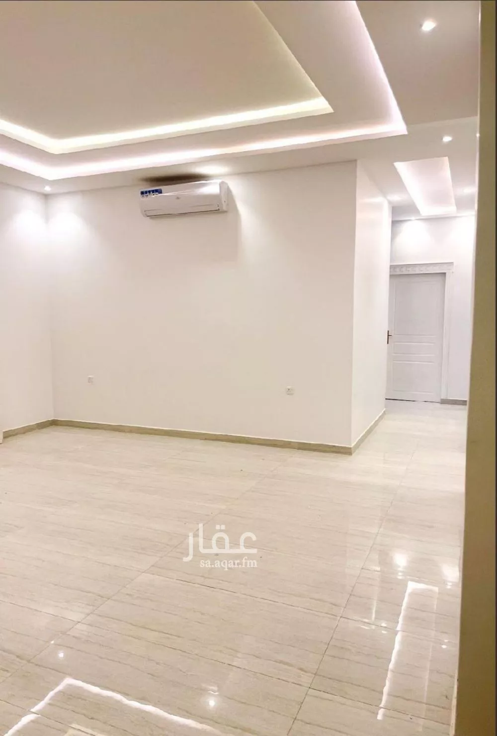 فيلا 5 غرف في العارض 2