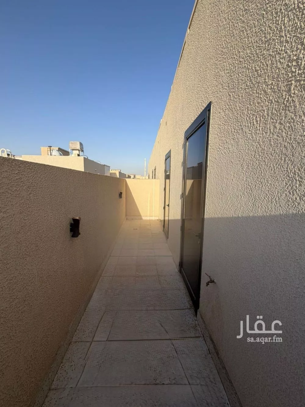 فيلا 4 غرف في العارض 7