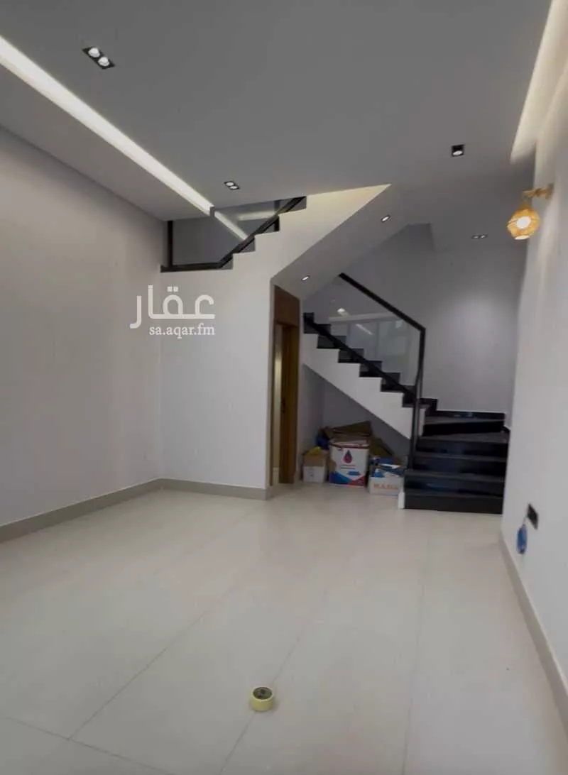 7 bedroom villa in Al Hazm 15