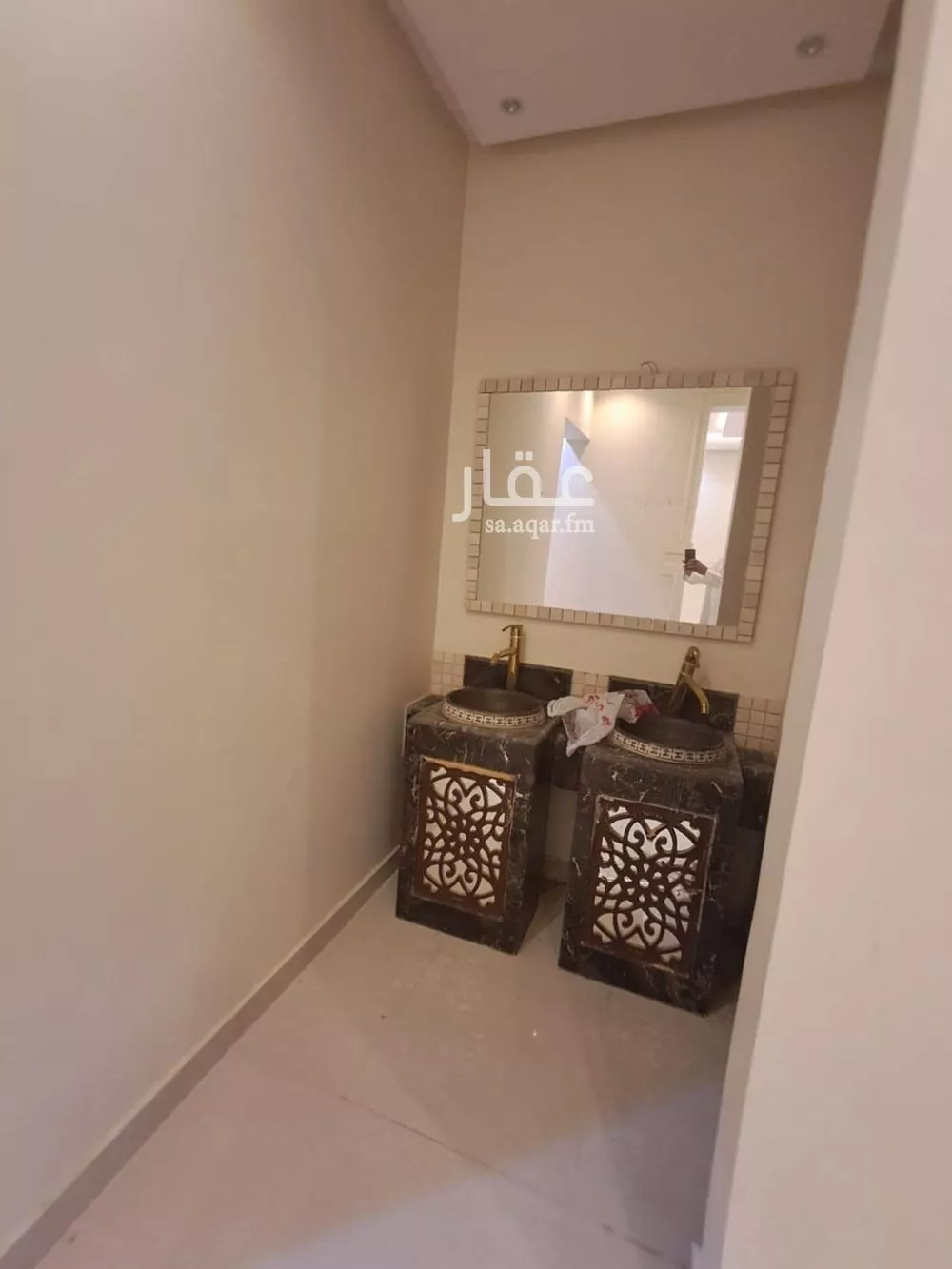 فيلا 5 غرف في الرمال 10