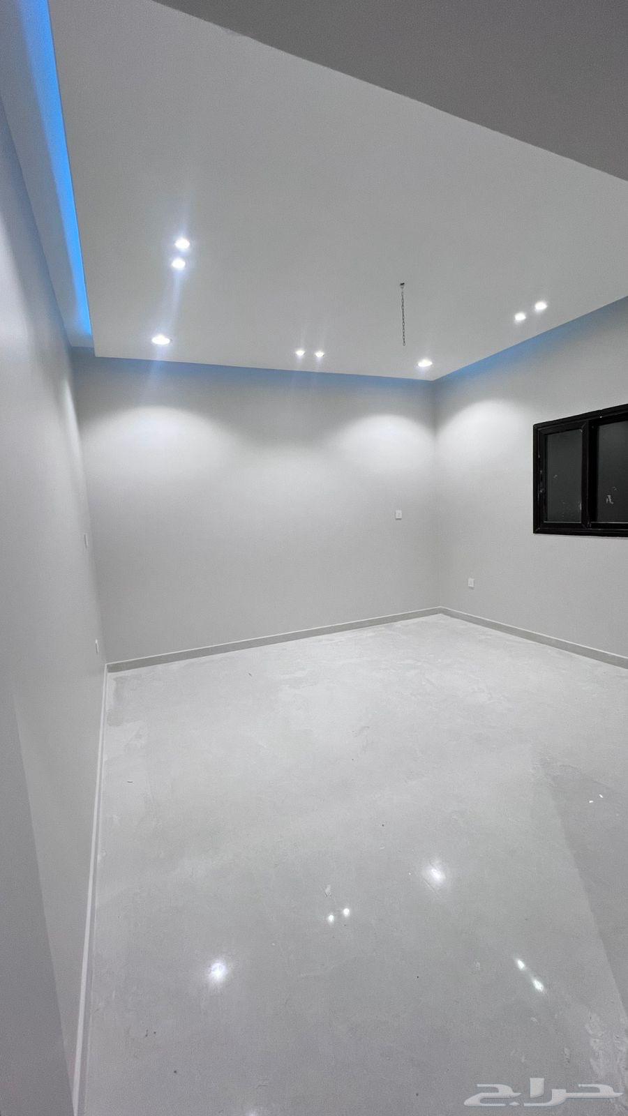 شقة 5 غرف في ضاحية الملك فهد 6