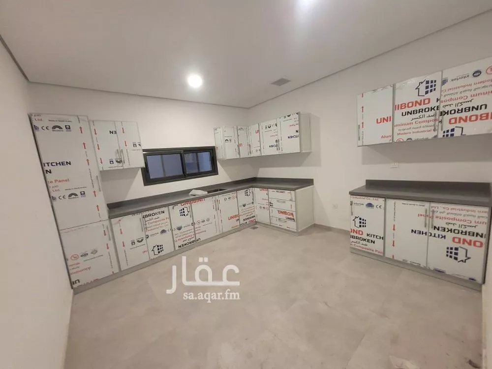 4 bedroom villa in Al Aridh 7