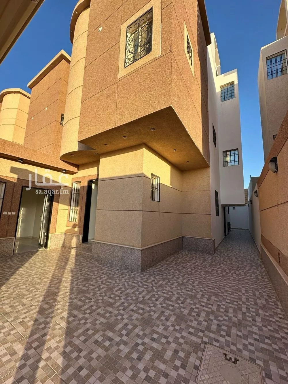 فيلا 7 غرف في المهدية 4