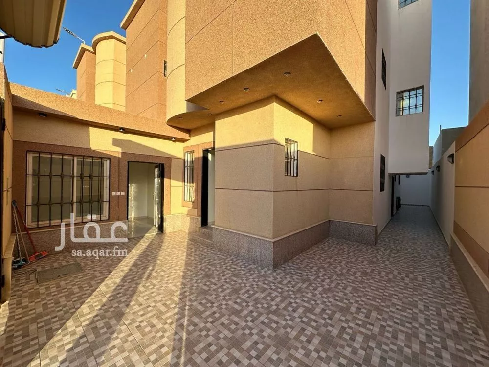 فيلا 7 غرف في المهدية 10