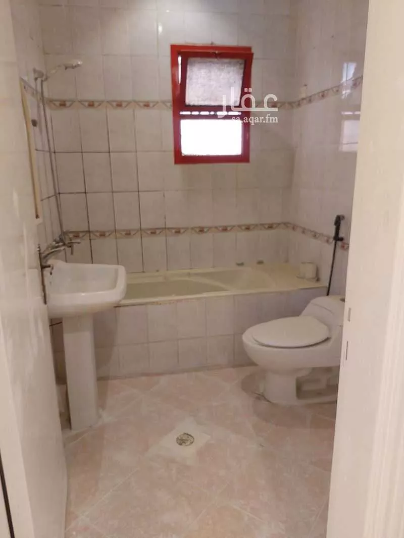 فيلا 6 غرف في التعاون 4