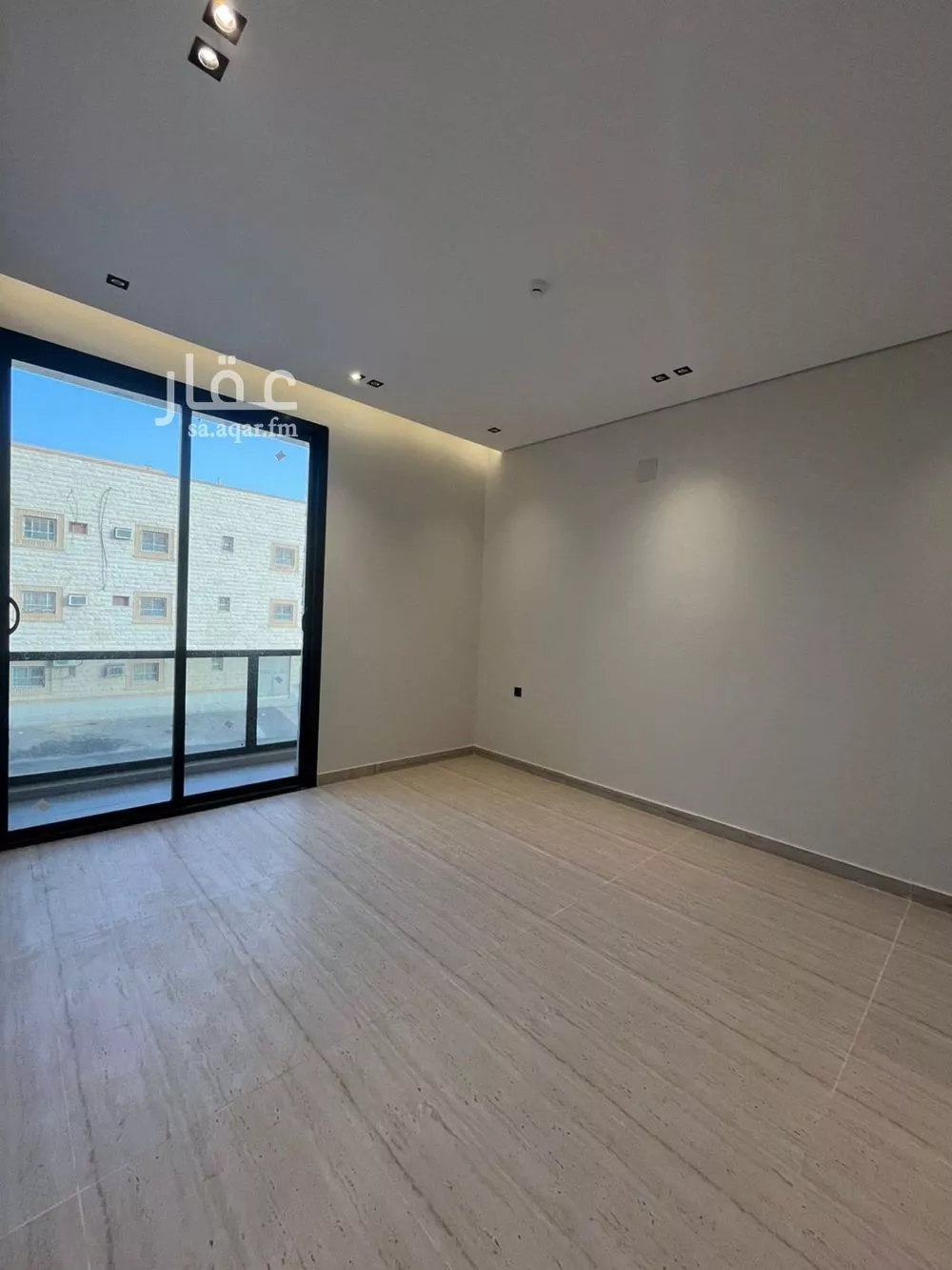 شقة 4 غرف في عكاظ 11