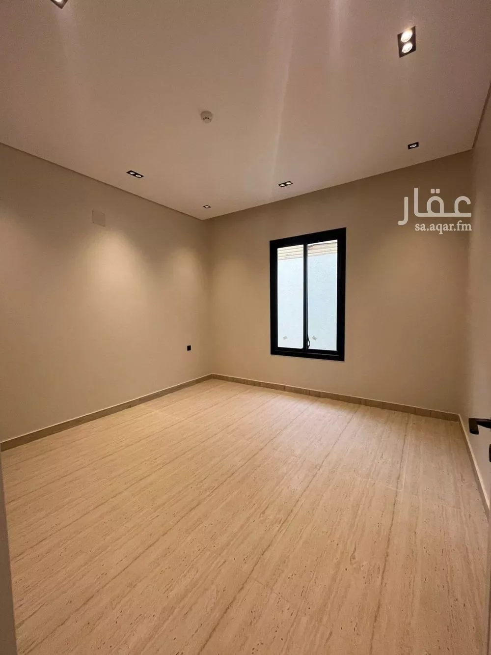 شقة 4 غرف في عكاظ 7