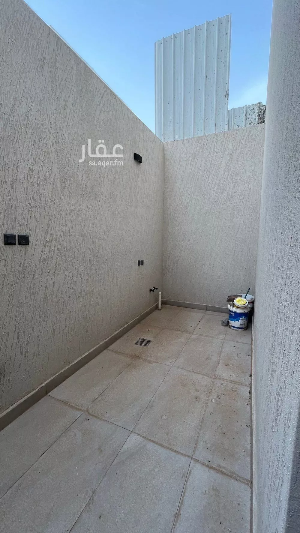 شقة 6 غرف في عكاظ 12