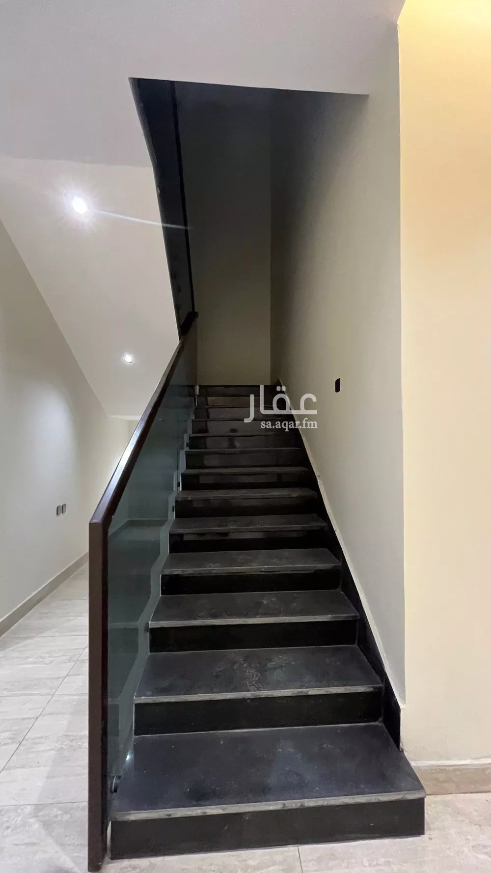 شقة 6 غرف في عكاظ 16