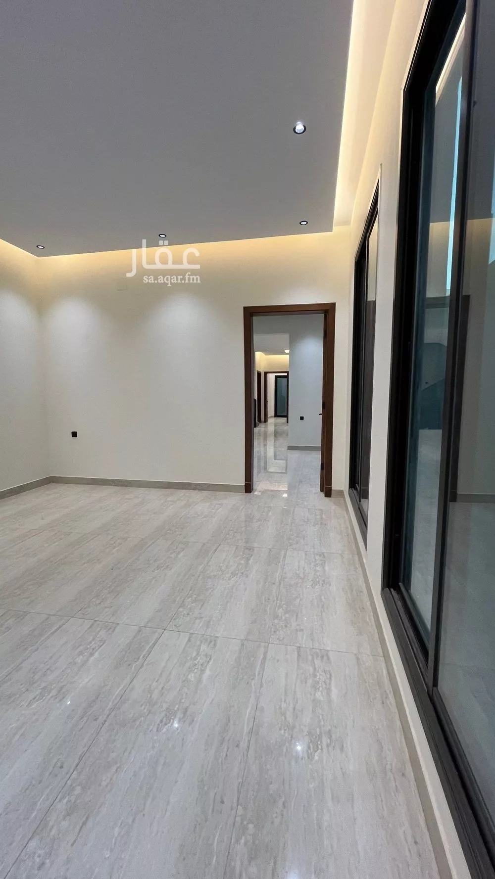 شقة 6 غرف في عكاظ 18