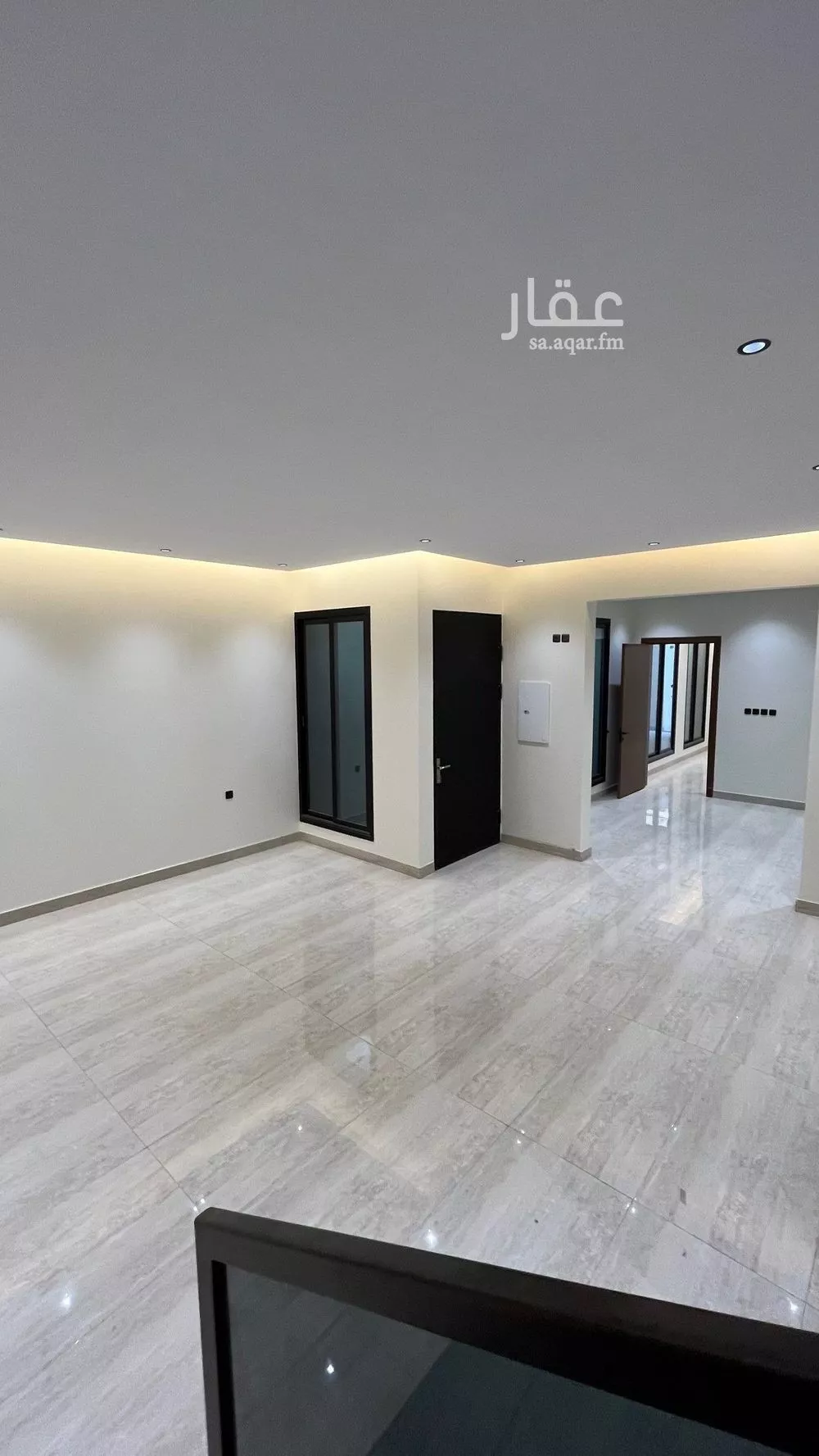 شقة 6 غرف في عكاظ 3